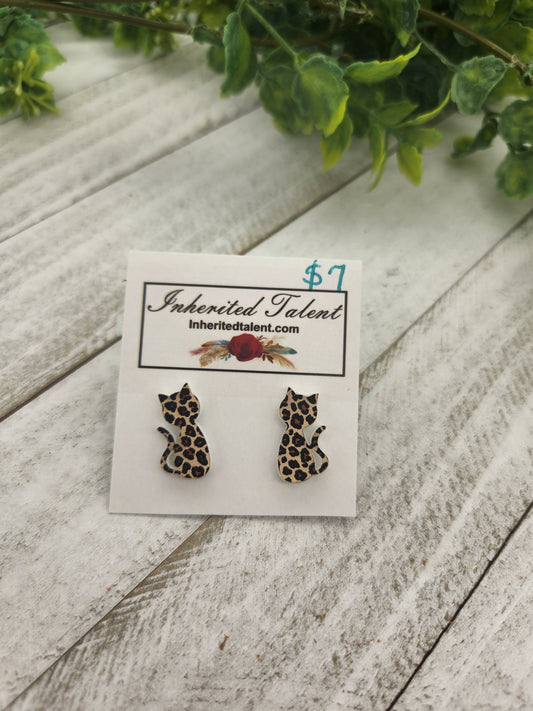 Cat stud earrings