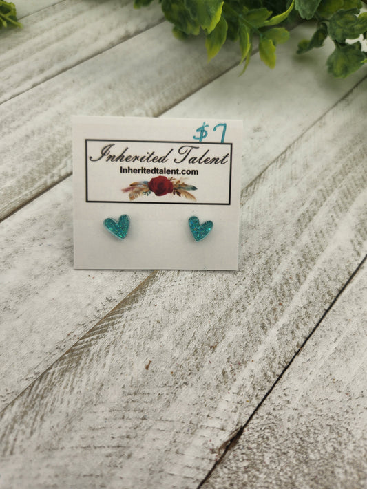Heart stud earrings