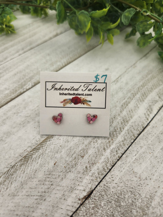 Heart stud earrings